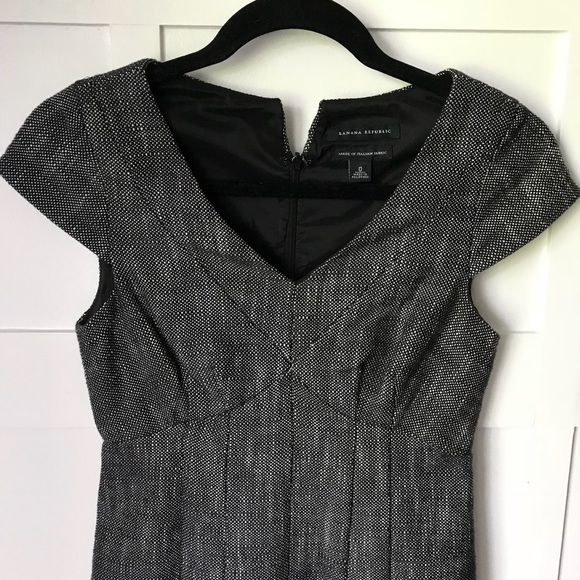 Banana Republic Textured V-Neck Sheath Dress - Picture 3 of 8